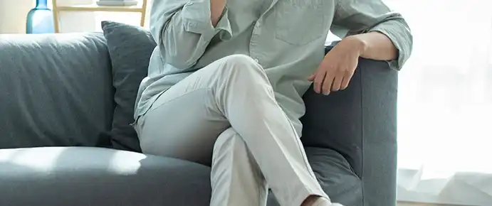 장시간 같은 자세, 다리 꼬기 금지